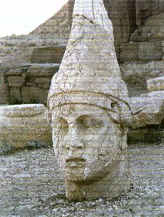 Tempio in cima la Nemrut Dagi