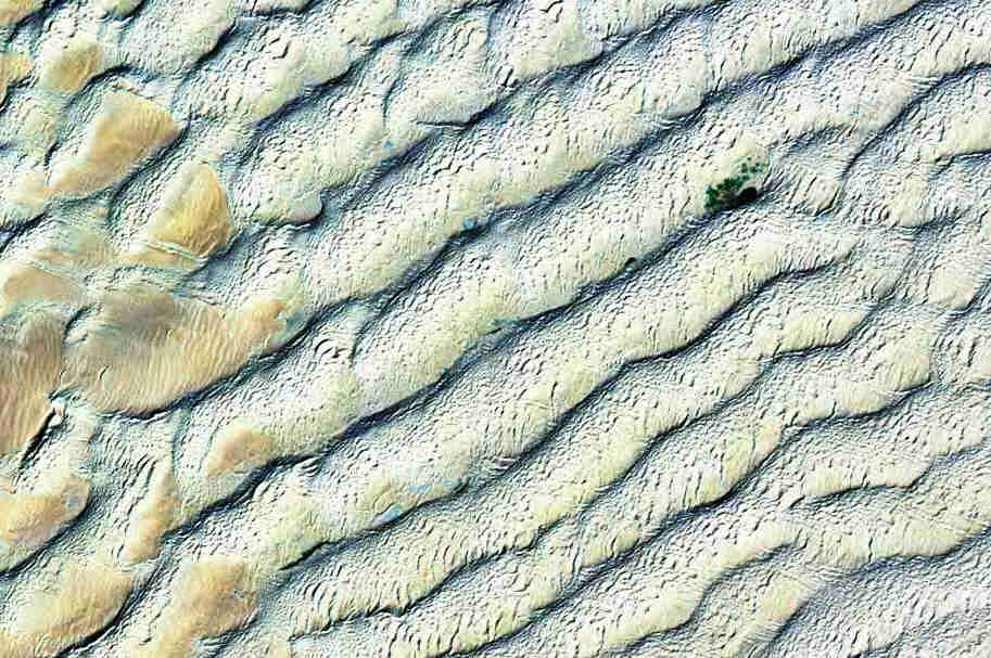 Laghi Mandara satellite