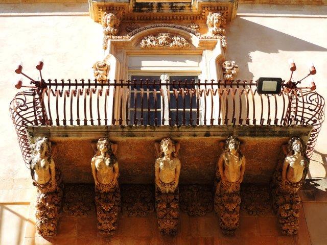 Noto balconi di palazzo Nicolaci