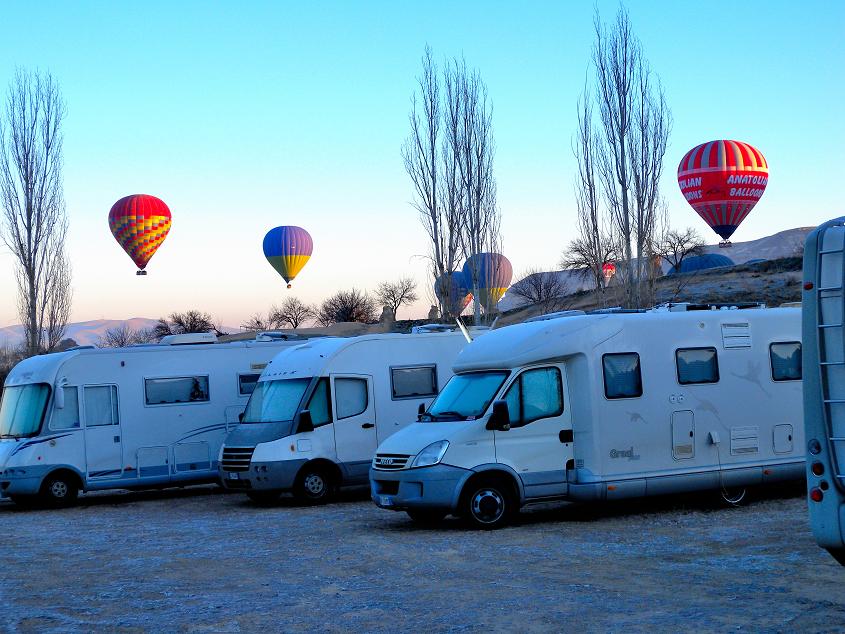 camper e mongolfiere in cappadocia