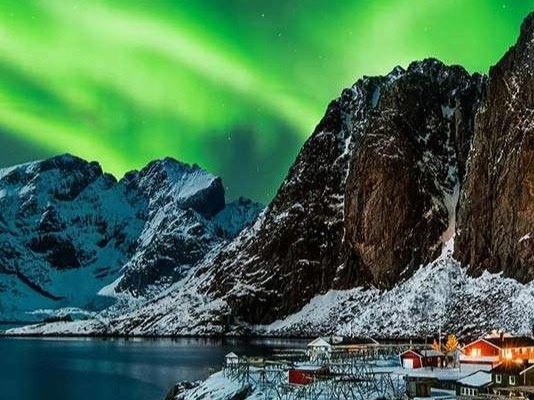 Aurora boreale alle Lofoten
